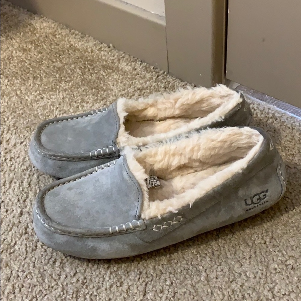 Ugg slippers sz 7